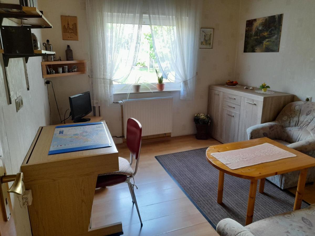 Ferienwohnung Woelbert Altendiez Εξωτερικό φωτογραφία
